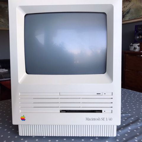 Macintosh SE 1/40 -1988