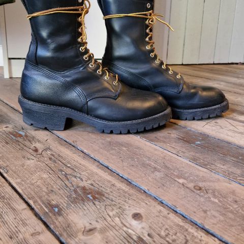 Red Wing Logger