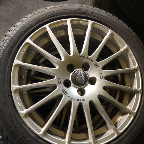 OZ Racing 5x100 boltsirkel med nesten helt nye michelin piggfrie vinterdekk