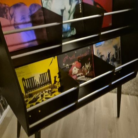 Retro Lp/vinyl hylle fra Sefour