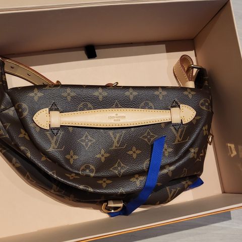 Louis Vuitton bumbag til salgs