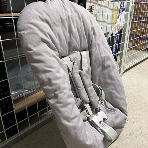 Stokke Newborn Seat med lekebøyle