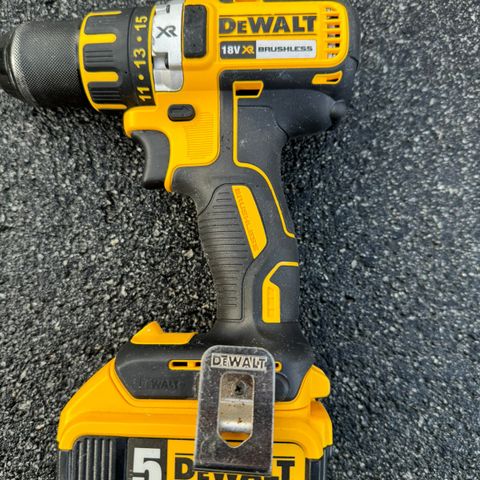 Dewalt drill DCD790