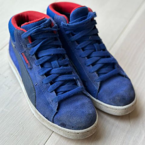 Puma sneakers