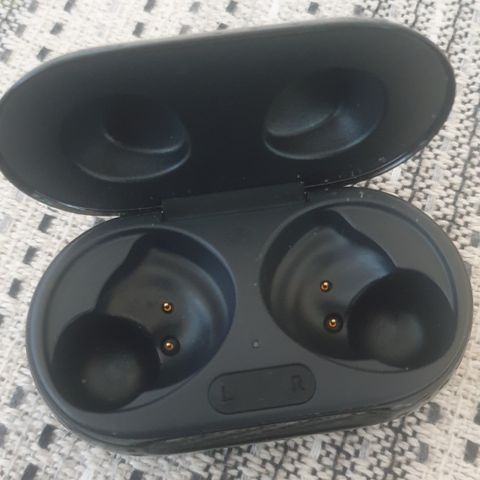 Samsung earbuds charging dock