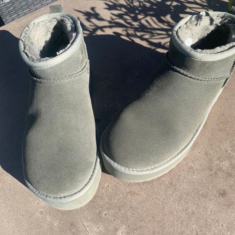 Ugg Classic Ultra Mini Plattform.