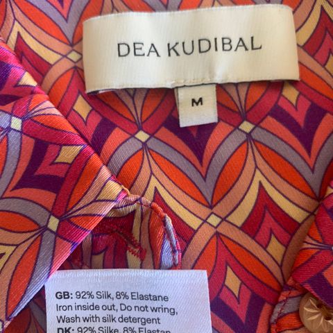 Silkebluse fra Dea Kudibal