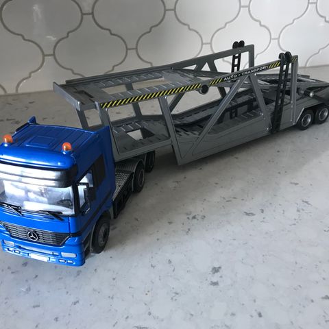 Dickie Toys Mercedes Auto-Transport Truck