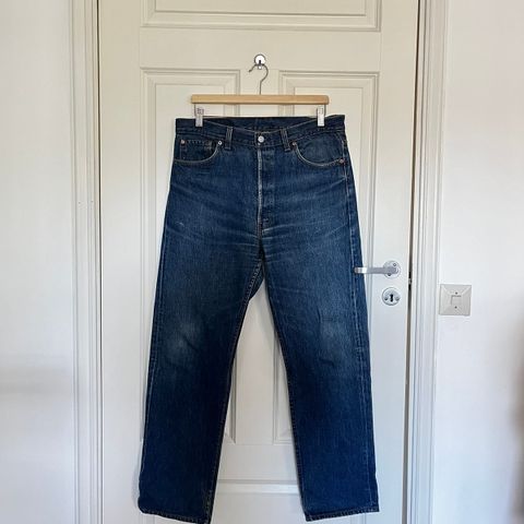 Vintage Levi’s straight leg