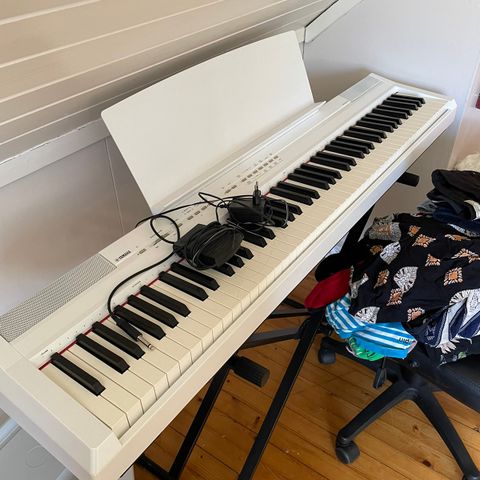 Yamaha P-105