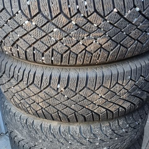 195/65R15 Continental Nokian vinterdekk