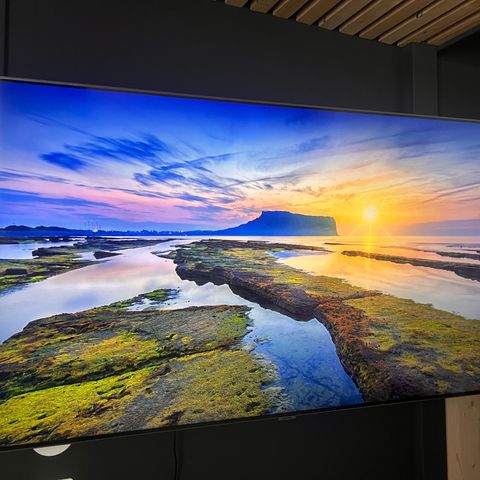 SAMSUNG 55” 4K QLED TV (2022)