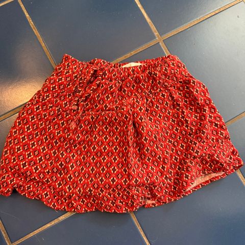 Skjørt med shorts