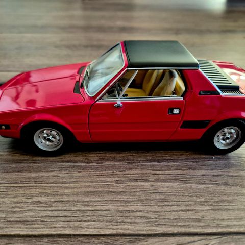 1:18 Fiat X-1/9