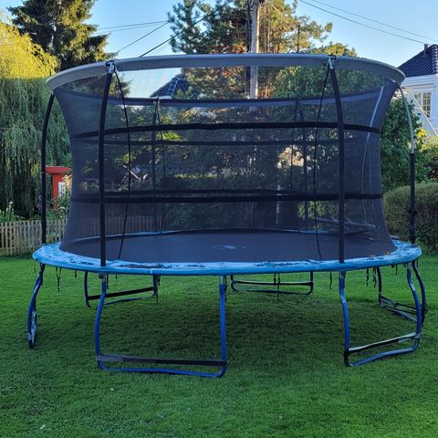 Trampoline