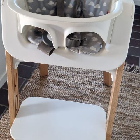 Stokke steps med babyset og pute