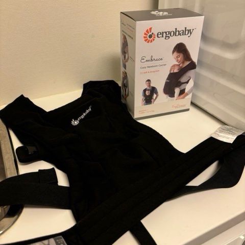 Ergobaby Embrace Pure Black