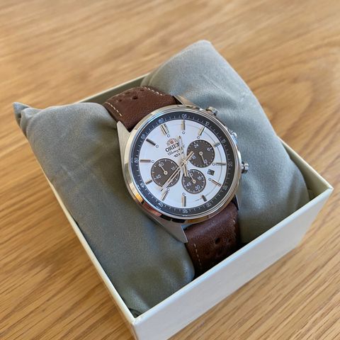 Orient Neo 70's Solar Panda Chronograph