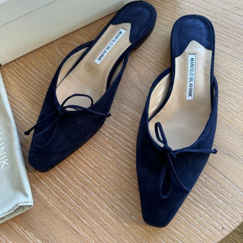 Manolo Blahnik, marineblå suede ballerimu, str 38