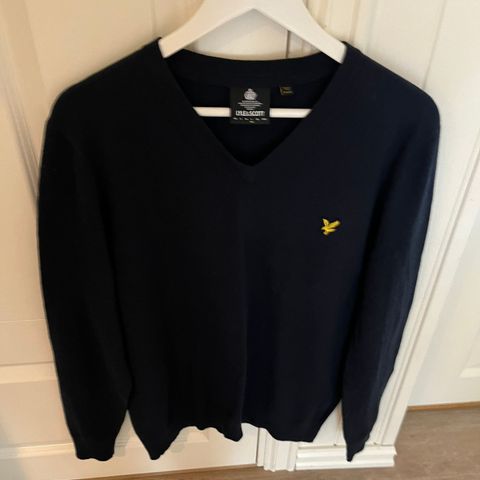 Lyle &scott genser med v-hals