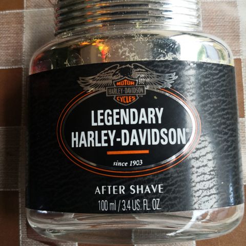 Harley Davidson after shave flaske selges.