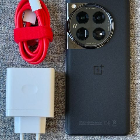 OnePlus 12 5G  256GB|12GB  Silke Svart + Kvittering