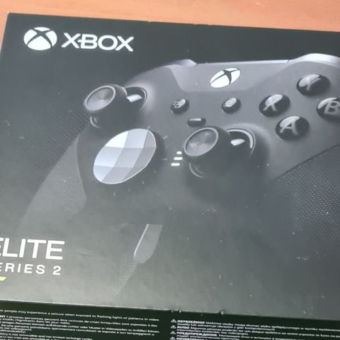 Xbox Elite Series 2 controller