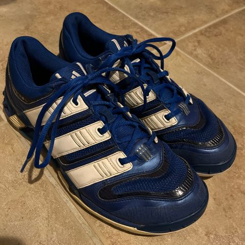 Adidas Stabil 6 innesko