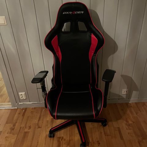 Dxracer gaming stol gis bort mot henting