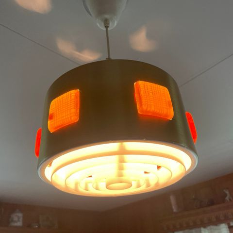 Gammel taklampe