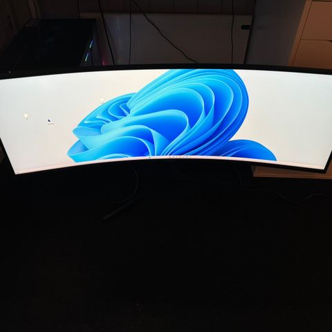 Samsung 43» widescreen curved 43j890dku