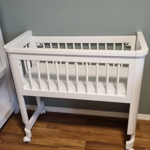 Troll bedside-crib