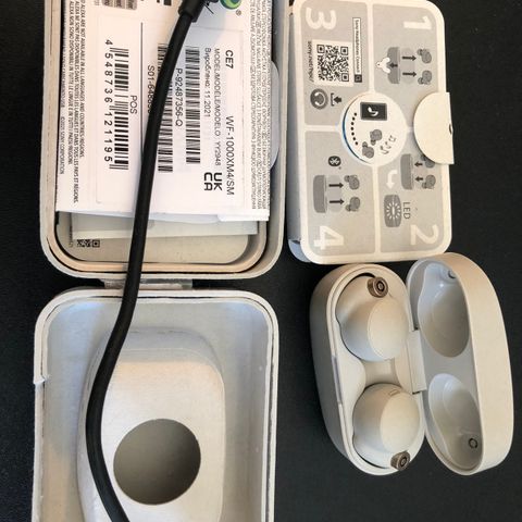 Sony earpods WF-1000xm4s