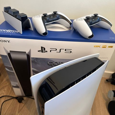 PS5 Digital Edition - 2 kontrollere - Lader/docking kontrollere