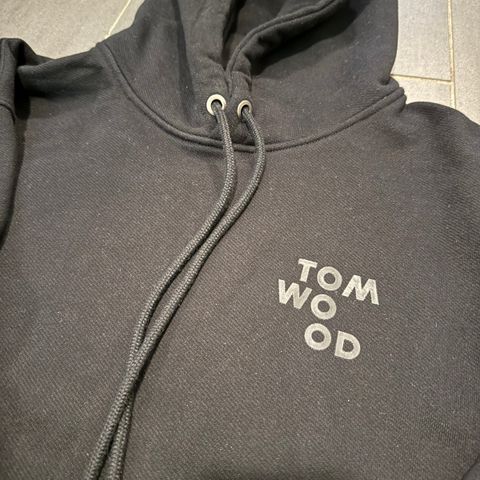 Tom Wood hettegenser