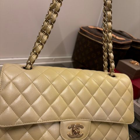 Chanel Classic Medium Double Flap