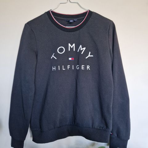 Tommy Hilfiger crew neck xs