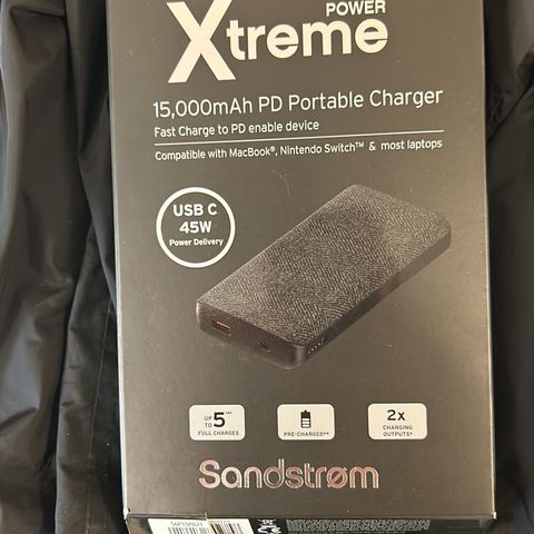 Sandstrøm 15,000mAh powerbank med PD og QC 45W