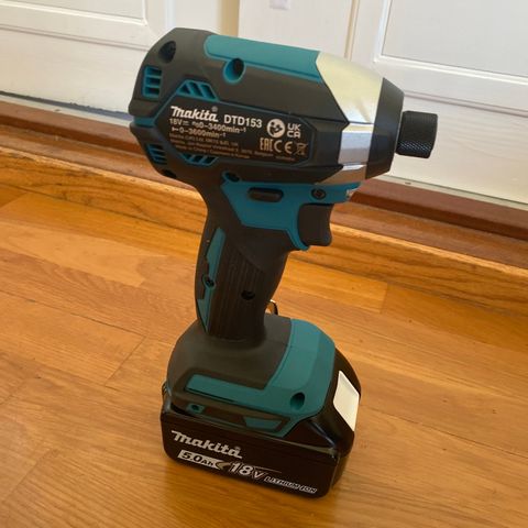 Makita skrutrekker DTD 153