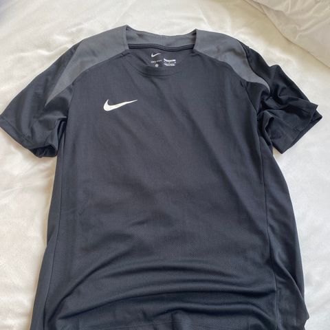 Nike trenings t-skjorte