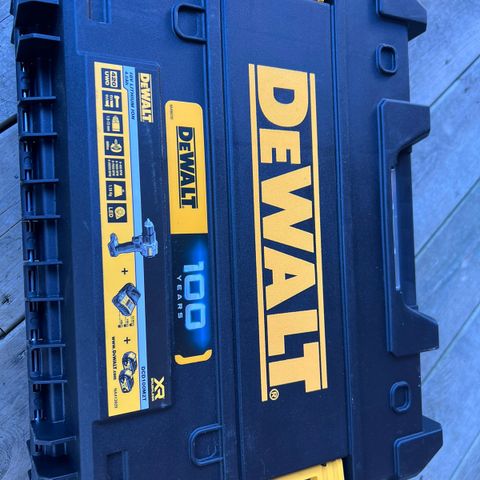 Dewalt DCD100M2T med 2 stk 4ah batteri og lader.Ubrukt!!!