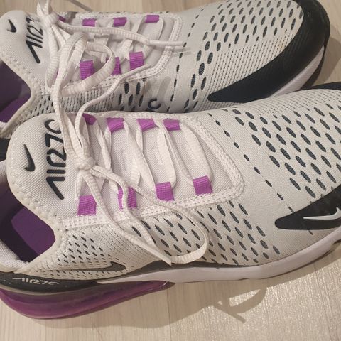 Nike Air 270