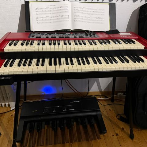 Nord C1 med originale ben, Halfmoon Switch, 17keys Bass og Hardcase