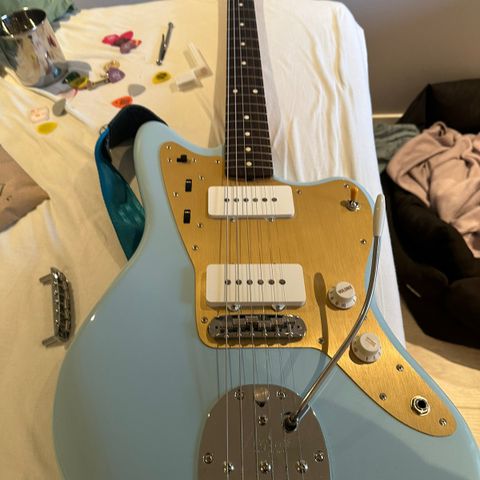 Fender Jazzmaster Vintera 2