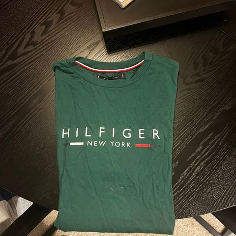 Tommy Hilfiger t-skjorte