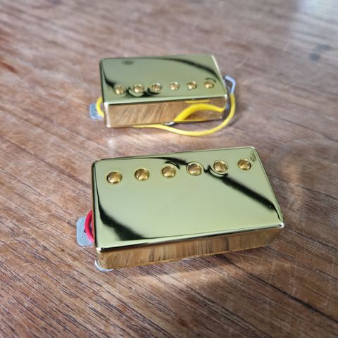 -RESERVERT- Gull Humbuckers fra Les Paul