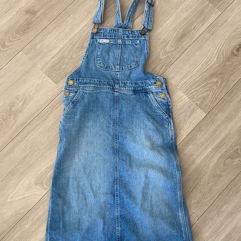 Kul denimkjole fra Lee x Hm collection. Str 128.