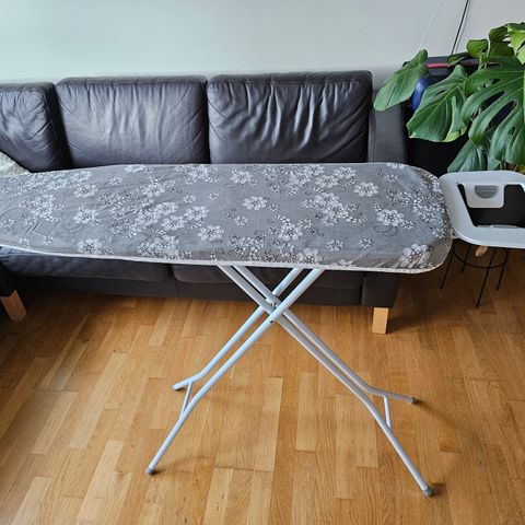 Strykebrett | Ironing board