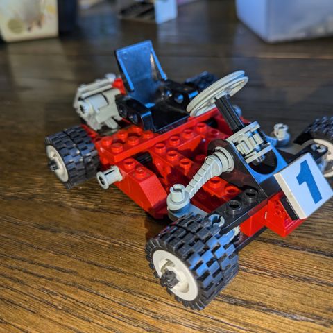 Lego technic 8815 speedway bandit.