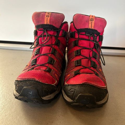 Salomon Goretex str 32